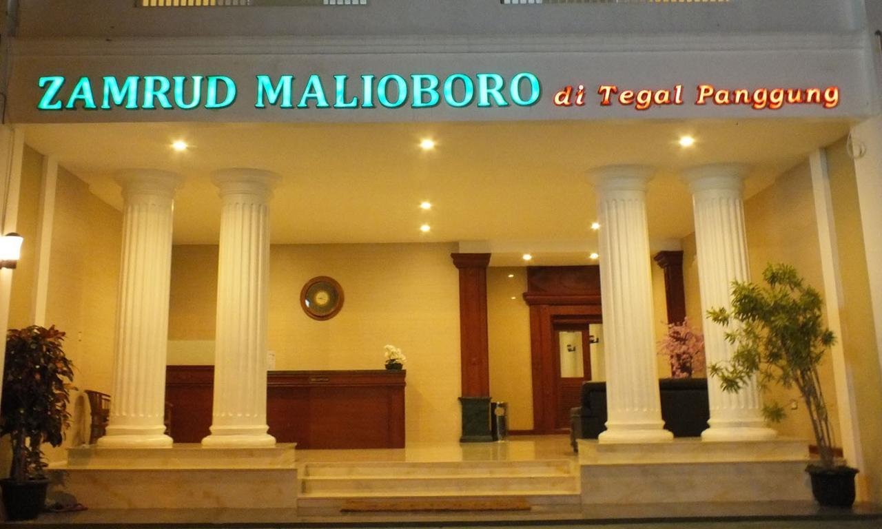 Zamrud Malioboro Hotel Yogyakarta Exterior photo
